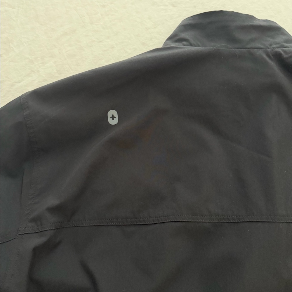 Figs Women’s Black Jacket - Picture 5 of 5